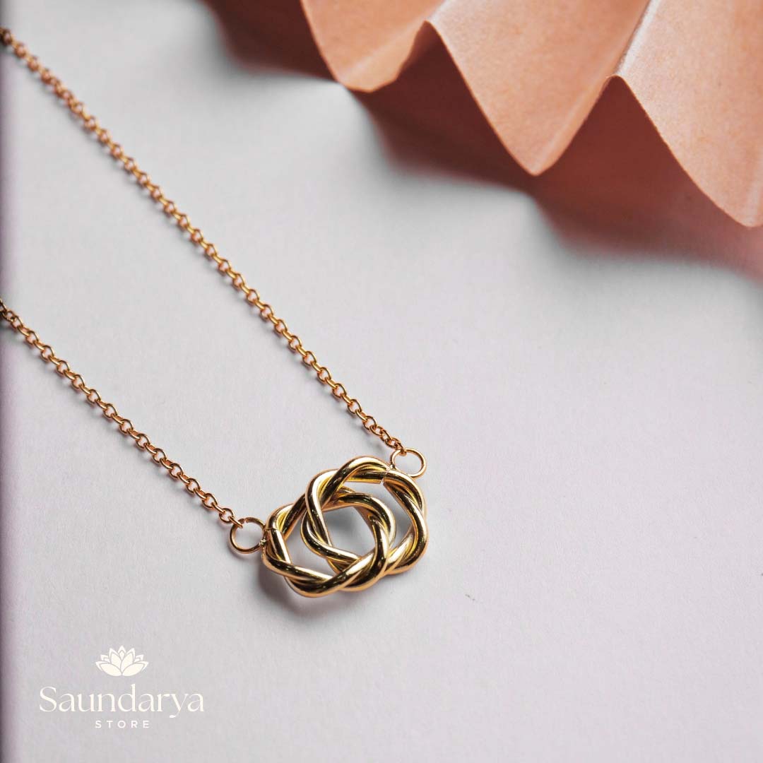 Trendy Twisted Ring Chain Necklace for Girls and Women